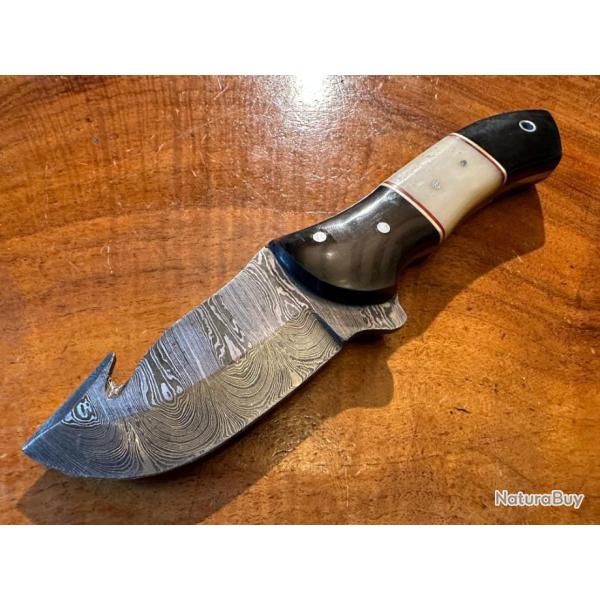Couteau � d�pouiller Damas - Corne et os