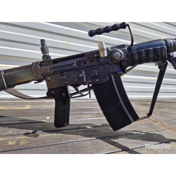 fusil d'assaut suisse FAS 57. STG 57. STGW.57 CAL 7.5X55