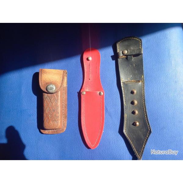 lot de trois anciens tui cuir  pour couteaux pliants et droits