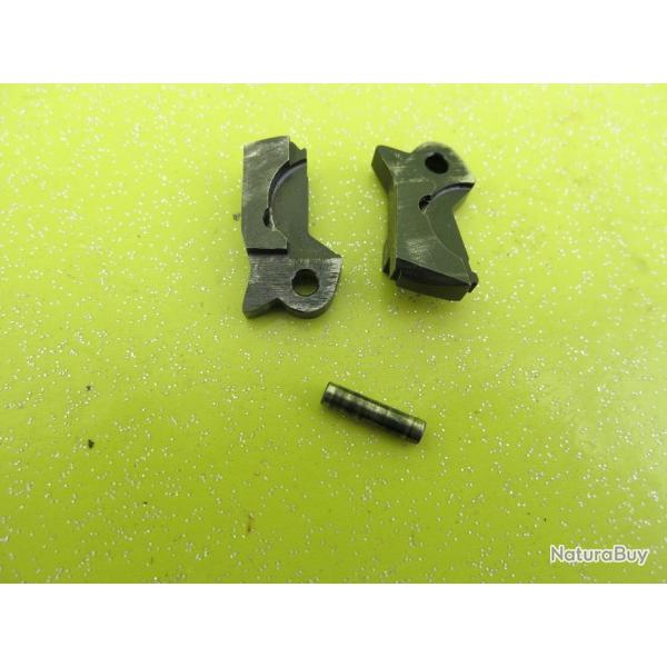 VENDU PAR CUIRASSIER11 N� 2. PAIRE DE CHIENS  + GOUPILLE   FUSIL SUPERPOSE BERETTA S56E CALIBRE 12