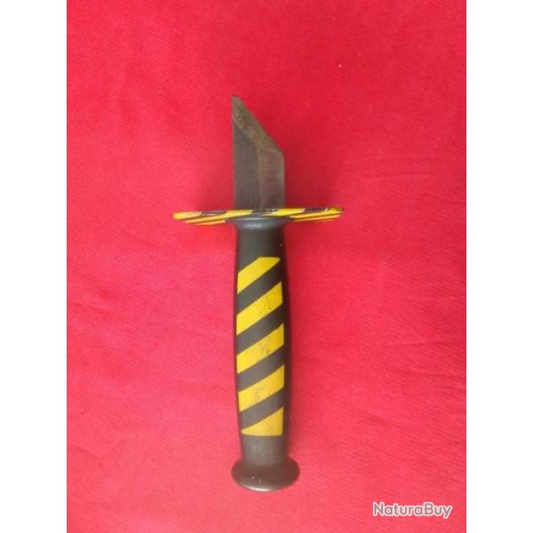 COUTEAU BRISE VERRI�RE