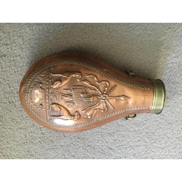 Poire � poudre en cuivre 19eme siecle