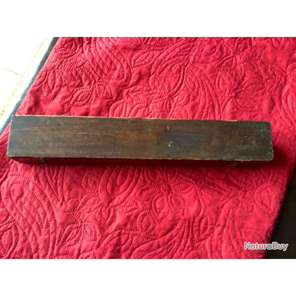 Bote ancienne en bois pour petites pices, pas de prix de rserve.