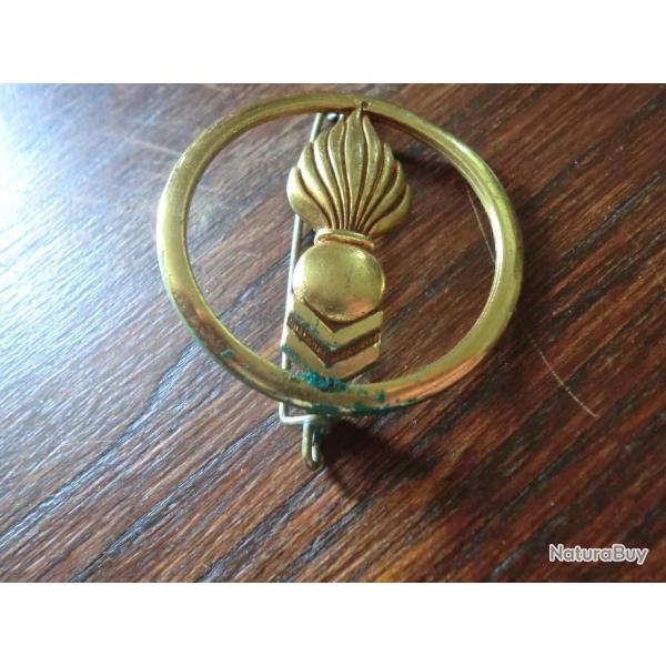 insigne de b�ret ecole militaire  et corps technique administratif