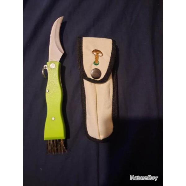 Couteau � champignon fibre verte lame 7.20 cm