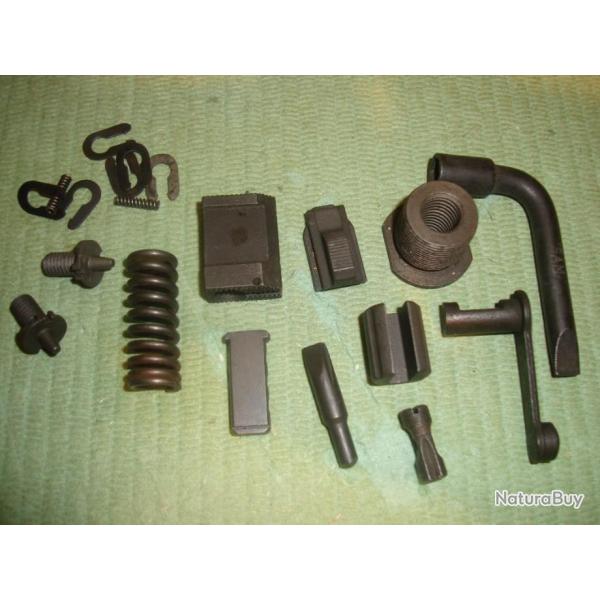 LOT DE PETITE PIECES POUR 49/56