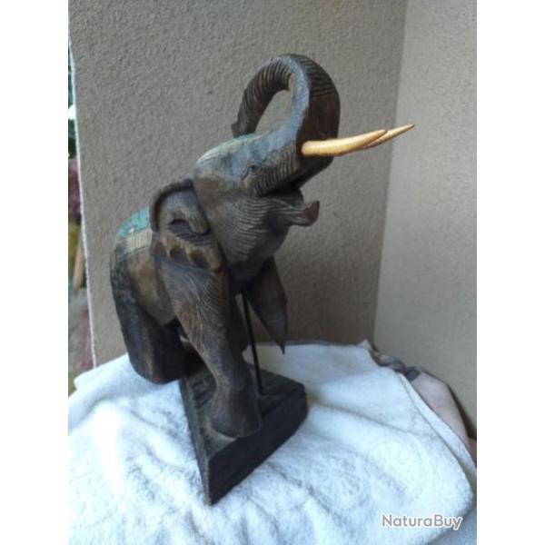 Antiquit� asiatique gros �l�phant de Birmanie