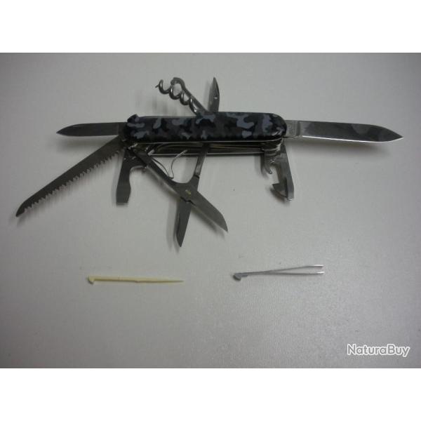 N3922- COUTEAU VICTORINOX HUNTSMAN CAMOUFLE NAVY - NEUF!!!