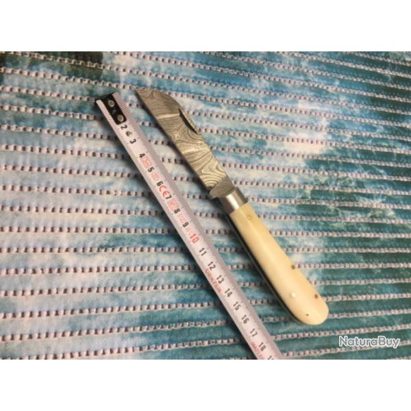 Couteau de poche��london� lame Damas au carbone