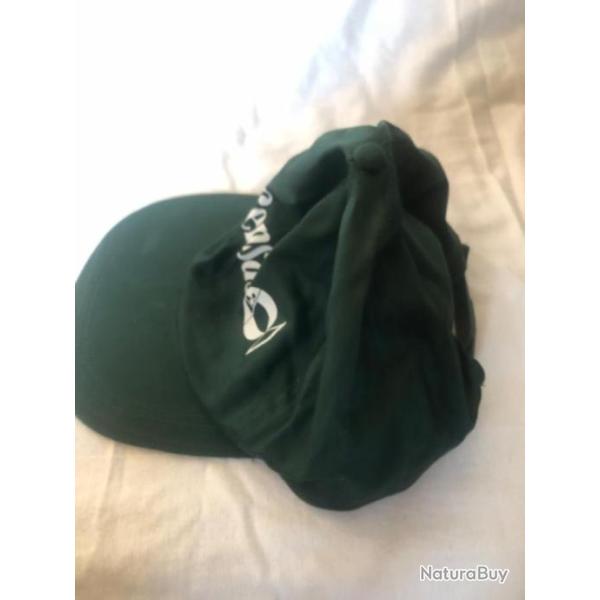 1 casquette Sensas vert fonc�  p�che