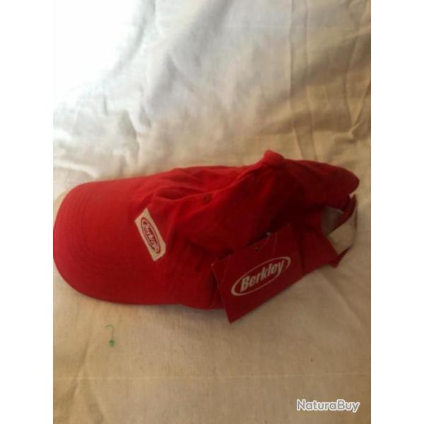 1 casquette berkley rouge  p�che