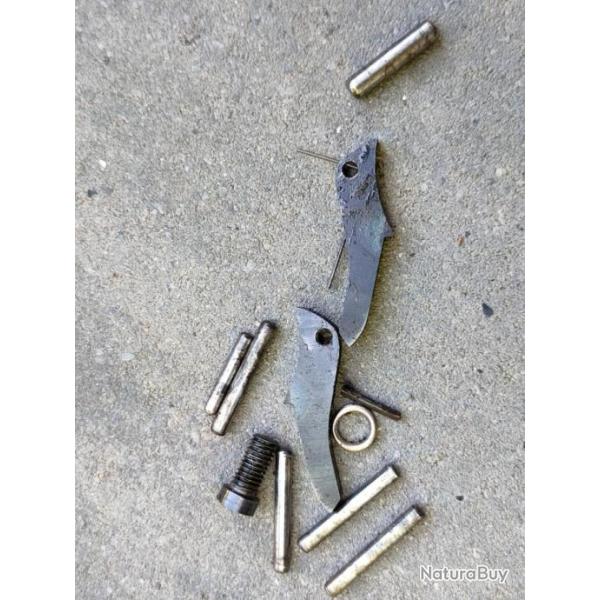 lot de pi�ces de platine de fusil Rizzini Omnium Light