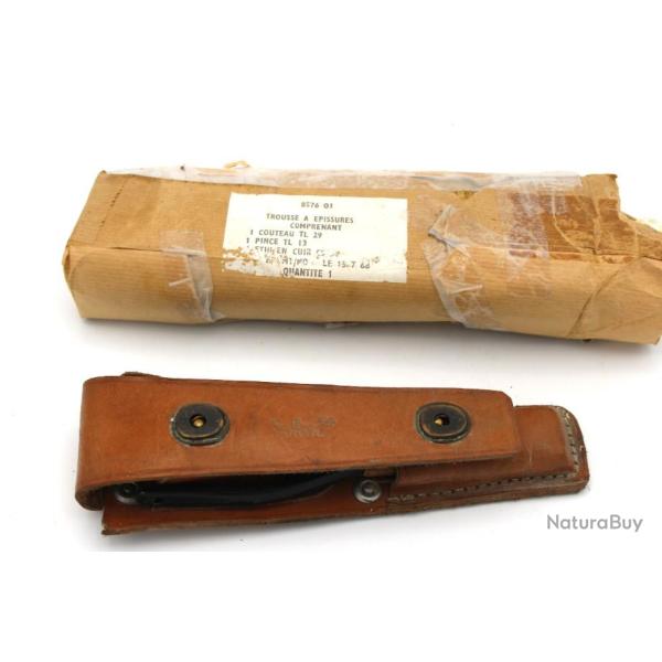 Trousse  pissures avec tui couteau et pince