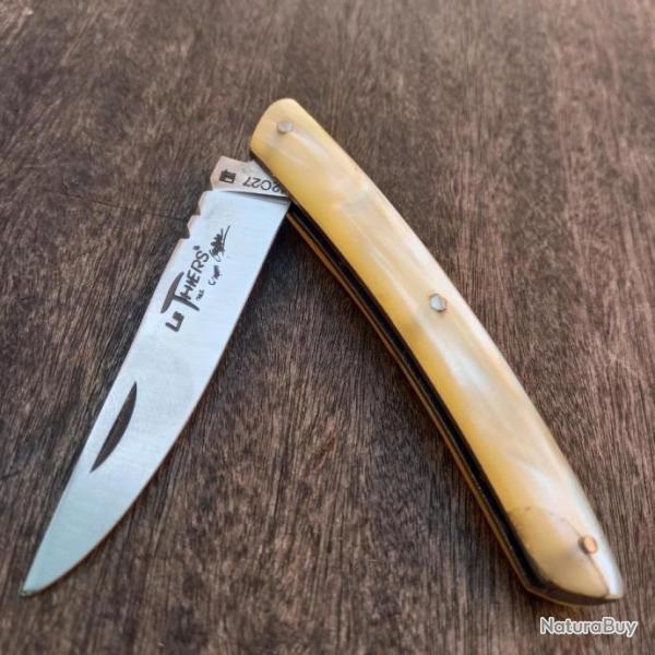 Couteau R�gional LE THIERS  par roger ORFEVRE Manche en Rodhoide Nacr�