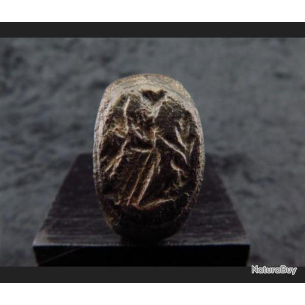 EMPIRE ROMAIN : ring of the goddess "Ceres" (100AD). Bague avec la d�esse Ceres