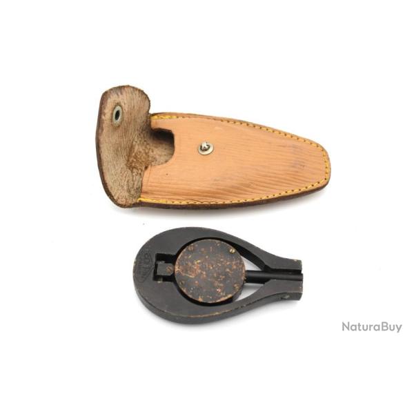 Clisimtre modle 1937 avec son tui cuir