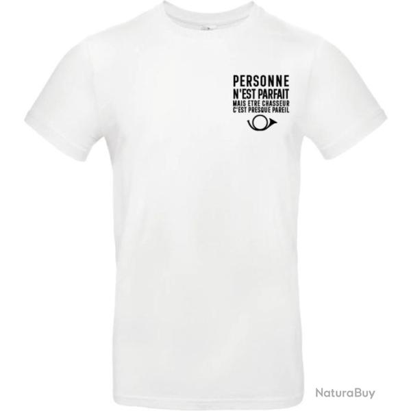 T-shirt Personne n'est parfait, mais �tre chasseur c'est presque pareil