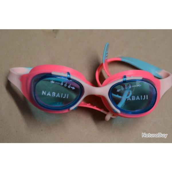 lunette piscine ou plong�e rose