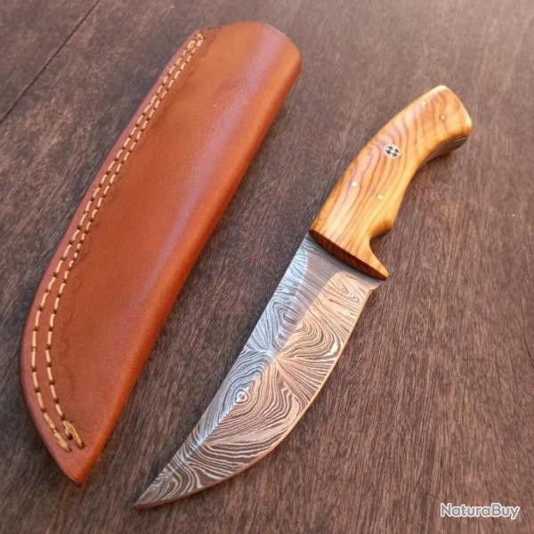 Joli Couteau Damas Manche en Olivier avec �tui en cuir