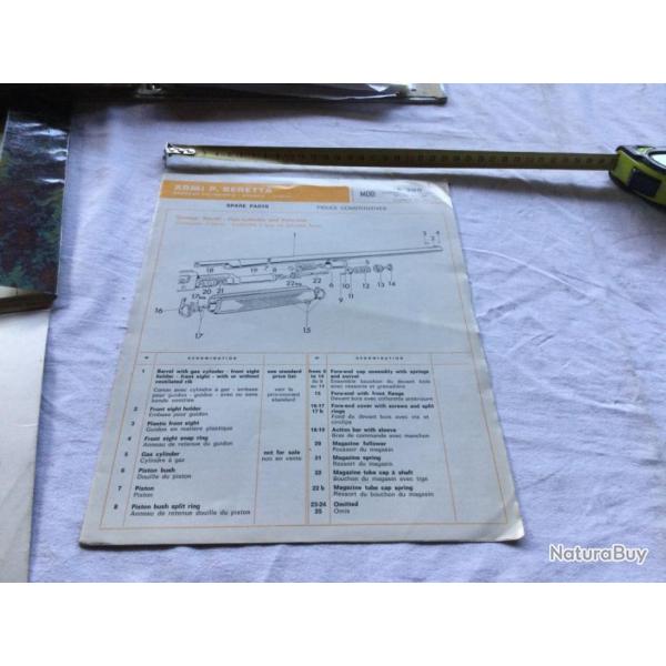 Ancien d�pliant  armes Beretta orange clair