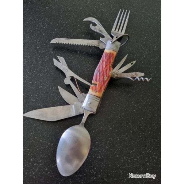 Couteau multifonction 11 pi�ces...en tr�s bon �tat