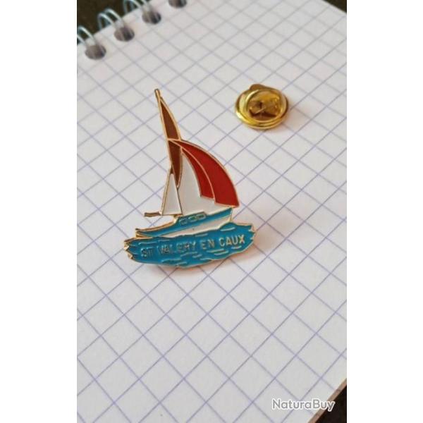 Bateau Voilier Saint Valery En Caux Pin's Ville No Broche Vintage R�f 9