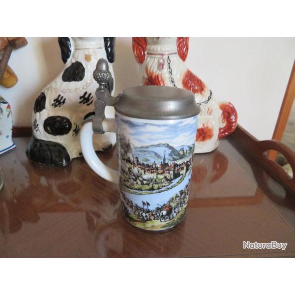 Chope � bi�re ancienne Alboth & Kaiser Bavaria Alba-Kunst W. GERMANY a d�cors de sc�ne de bataille