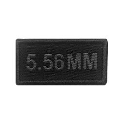 Patch calibre 5,56 mm brod&eacute; gris sur tissu noir