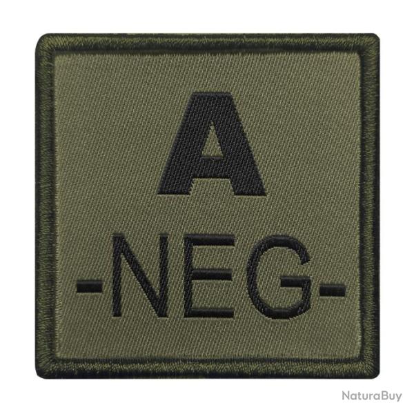 Groupe sanguin A ngatif brod sur tissu vert olive