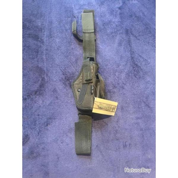 HOLSTER DE CUISSE POUR DROITIER VERT OLIVE AVEC SANGLES MULTI POSITIONS