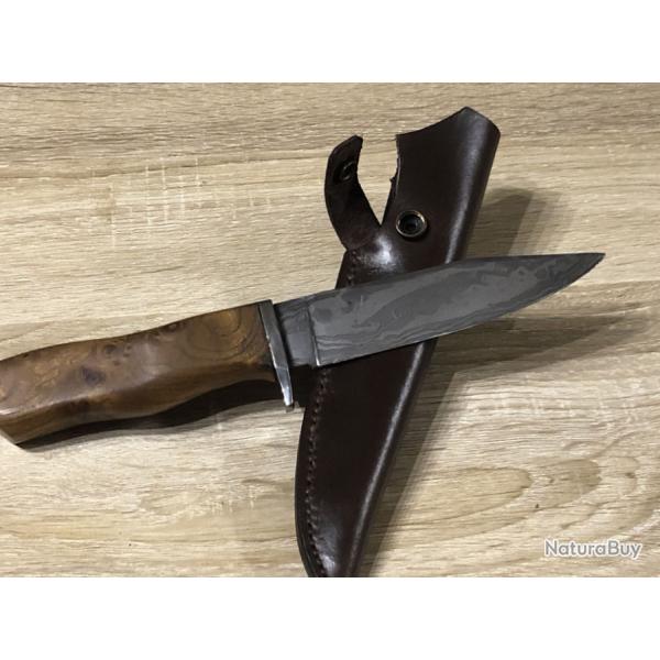 Couteau de chasse Le Garenne� lame damas 135 couches acier carbone/nickel manche noyer + �tui cuir