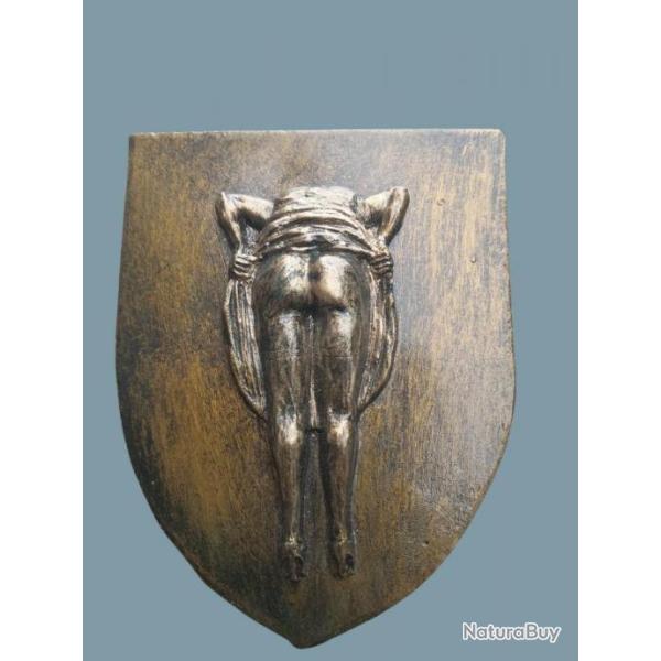 Blason p�tanque Fanny - Hauteur : 14 cm Largeur : 11 cm avec accroche au dos