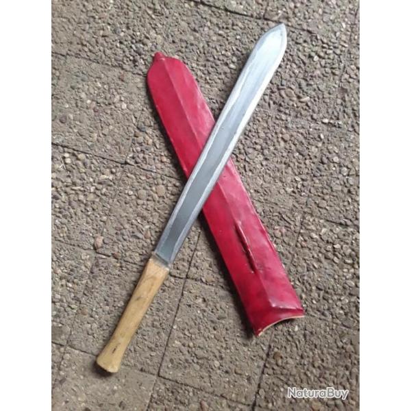 Grand couteau massai du Kenya