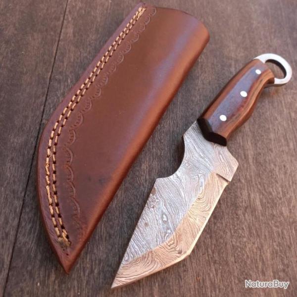 Couteau DAMAS Manche en Bois avec �tui en cuir