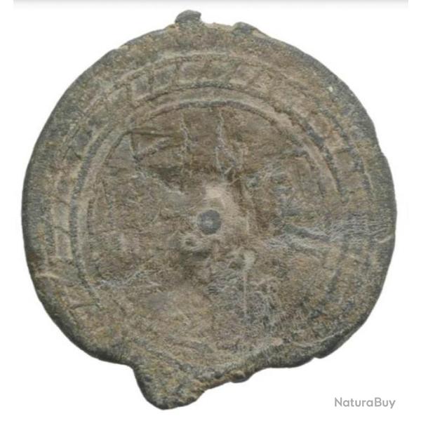 Sicile �poque islamique : amulette en plomb (10-12e si�cle). L�gende Cufique / Kufic writing