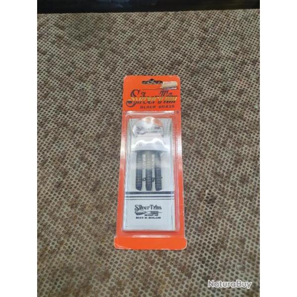 jeux de 3 fl�chettes SILVER TRIM de poids 18 grammes ( MADE IN ENGLAND)