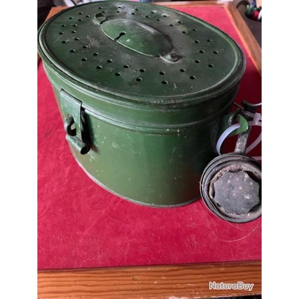 ancienne bourriche � poissons en Zinc Nasse, seau � vifs en t�le galvanis�e zingu�e vintage