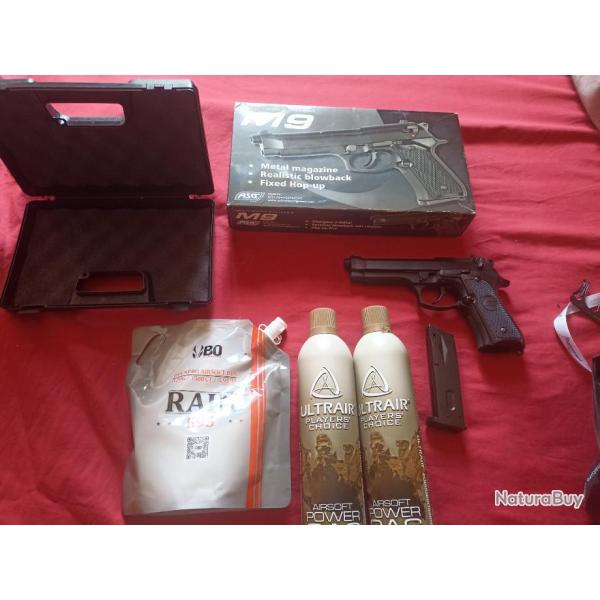 Lot Replique (airsoft) Pistolet M9  air comprim quasi-neuf + accessoires