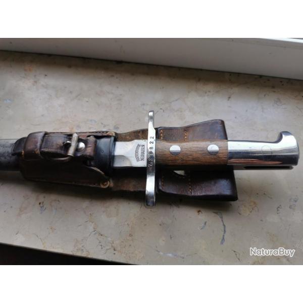 SUISSE. Superbe BA�ONNETTE mod�le 1918 k31. Lame sign�e "Waffenfabrik / Neuhausen"