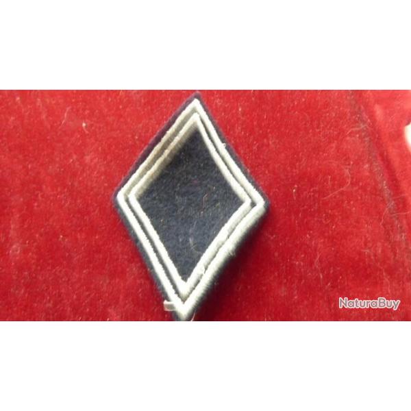 ECUSSON TISSU LOSANGE MANCHE NOIR LISERE BLANC QUELLE ARME?