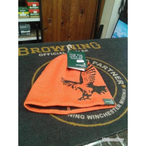 Un bonnet Swarovski Orange neuf