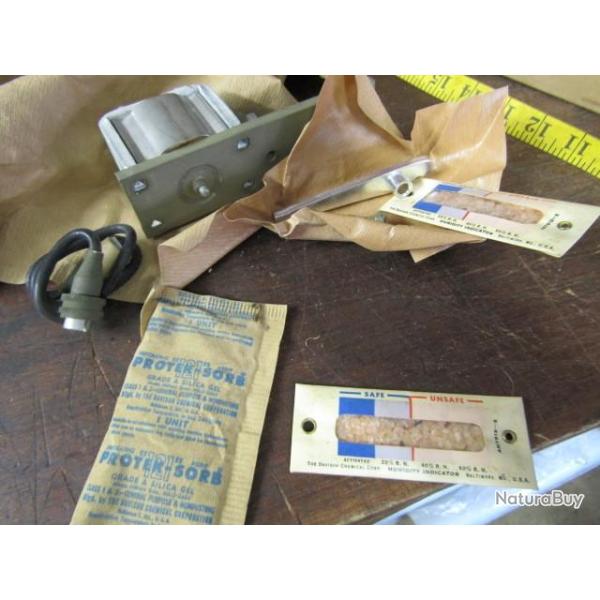 sol�no�de affut maxon M55 ou avion neuf en boite seconde guerre US army air force ww2