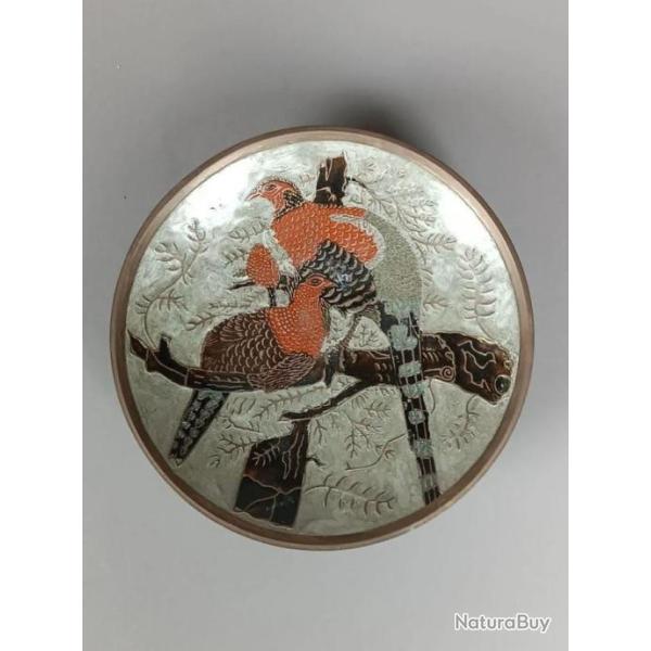 SUPERBE coupe en m�tal �maill�e a d�cors de deux faisans (JAPON ou CHINE XX�)