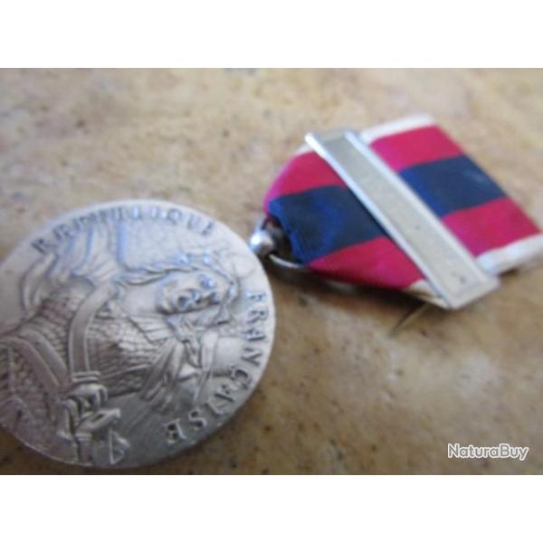 M�daille de la  M�daille D�fense Nationale Agrafe MISSIONS D'ASSISTANCE EXTERIEURE argent