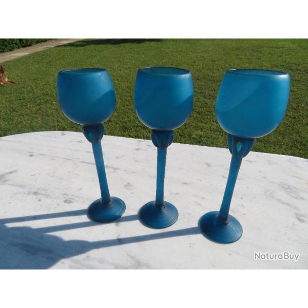 3 grands Photophores sur pied en verre bleu givr� fait enti�rement a la main (XX�)