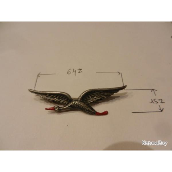 tr�s bel insigne broche �pinglette Cigogne peinte.