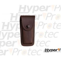 Etui en cuir marron pour couteau avec fermeture pression