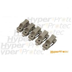 5 attaches TAN caoutchouc pour vos chargeurs de r&eacute;pliques M4 et M16