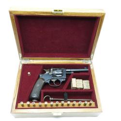 Coffret de pr&eacute;sentation revolver 1892 r&eacute;f 8