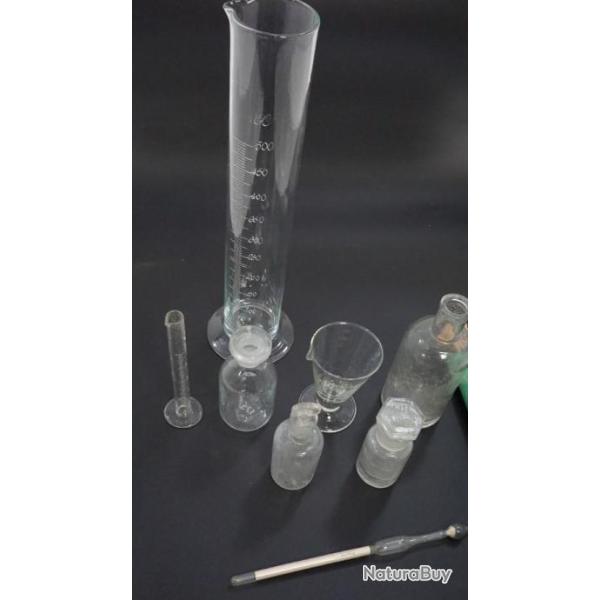 Lot de verreries des hpitaux militaires